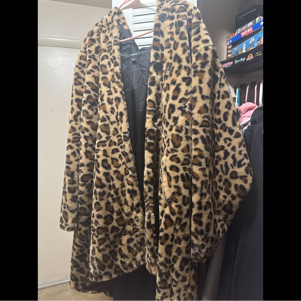 Torrid size 4xl leopard printed fuzzy coat